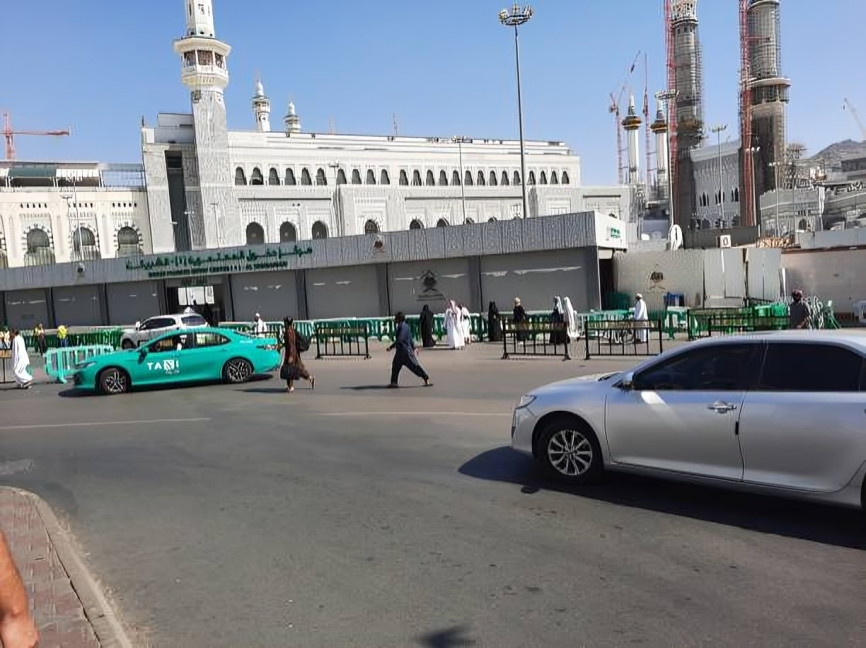Madinah Ziyarat Taxi