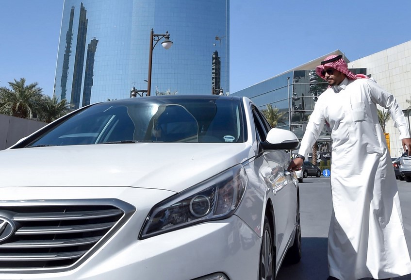 Experience the Best Madinah to Makkah Taxi Service Today